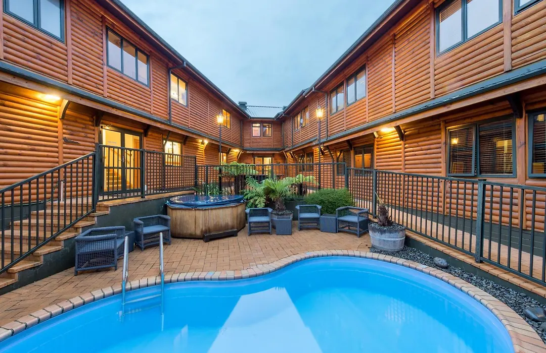 Lakefront Lodge Taupo-1