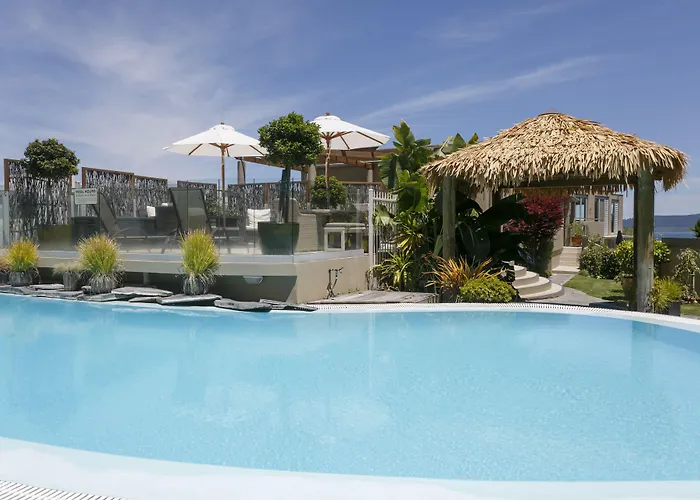 Reef Resort